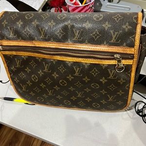 Louis Vuitton computer mag / messenger bag